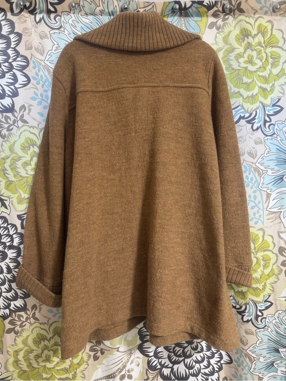 Boiled wool Button-Up Coat - Picture 2 of 5